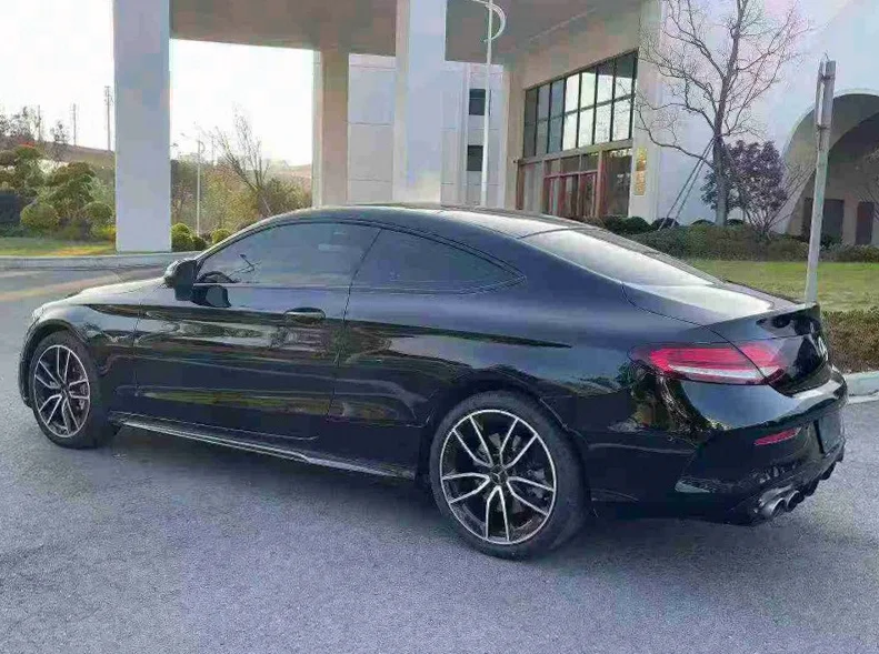 奔驰C 内饰后排