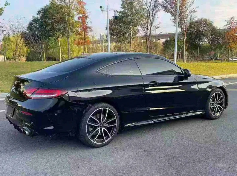 奔驰C 内饰前排