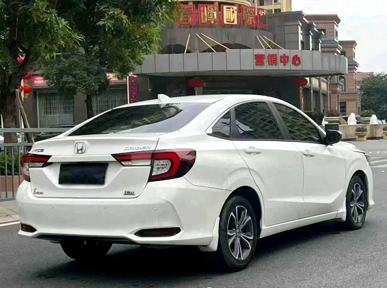 本田凌派 驾驶室