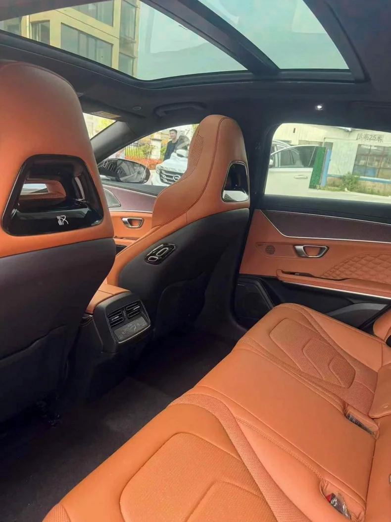 比亚迪汉 后面外观二