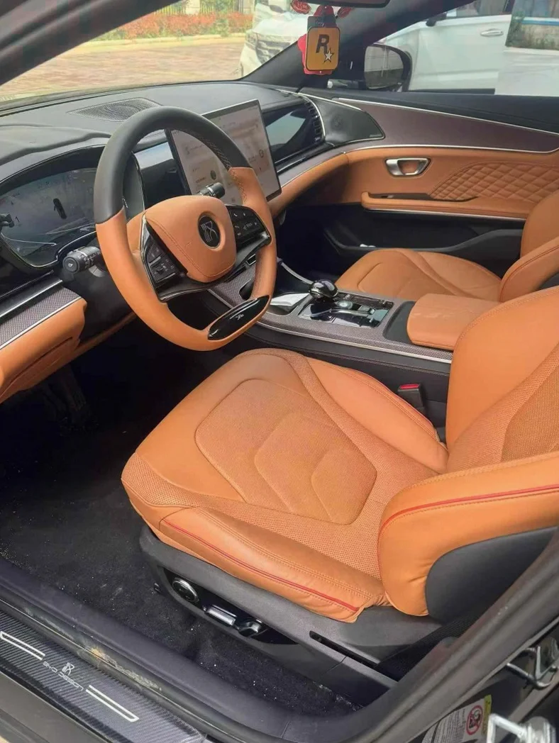 比亚迪汉 后面外观三