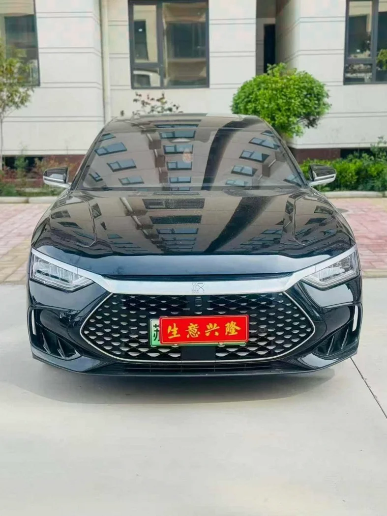 22年比亚迪汉混动版