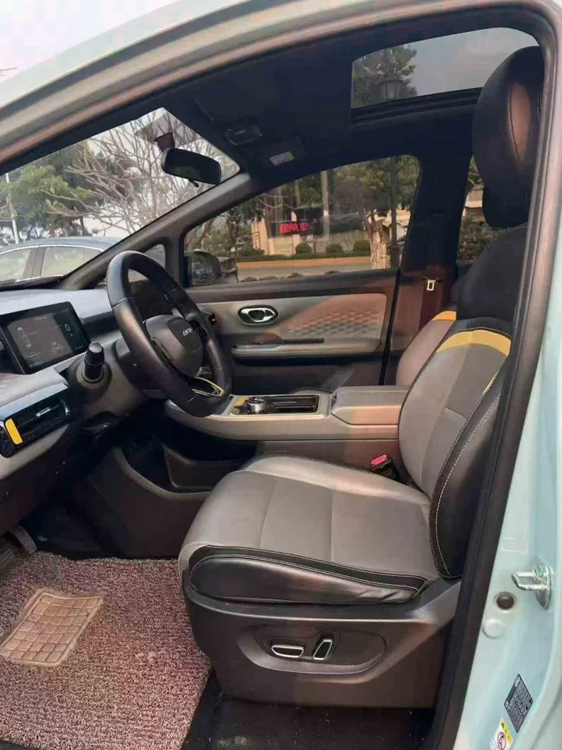 传祺埃安Y 后面外观一