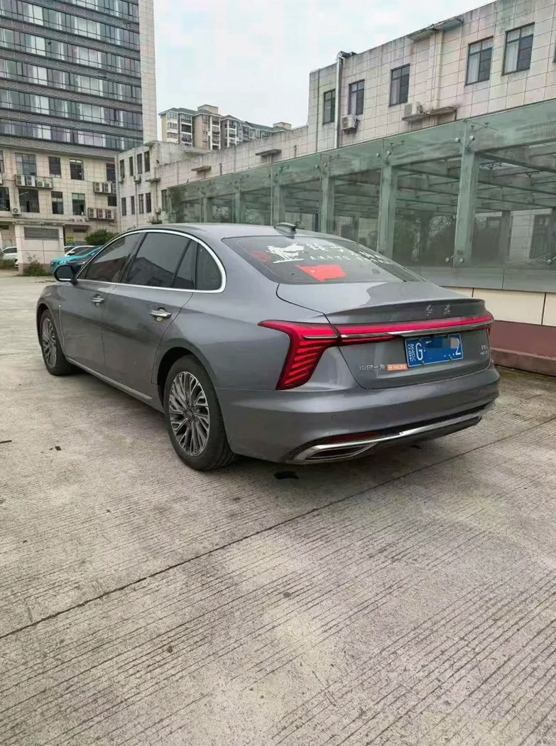 红旗H5 后面外观三