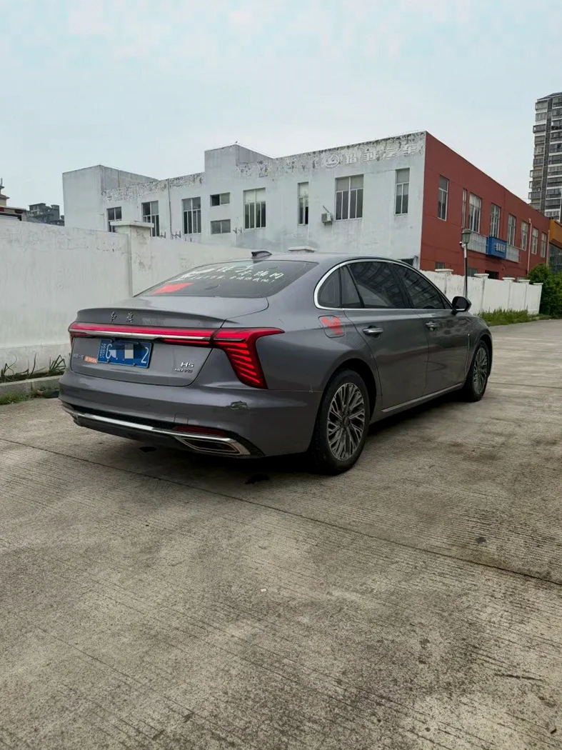 红旗H5 内饰后排