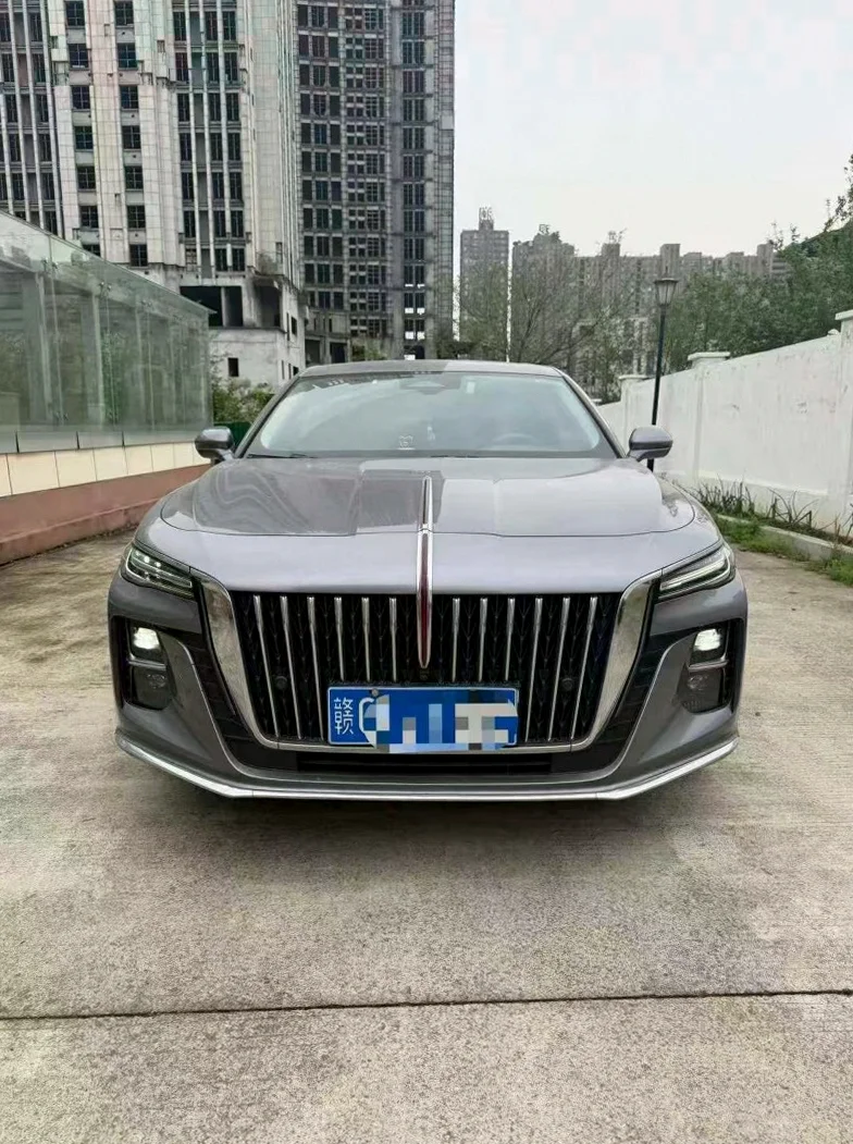 22年红旗H5 2.0T自动豪华版