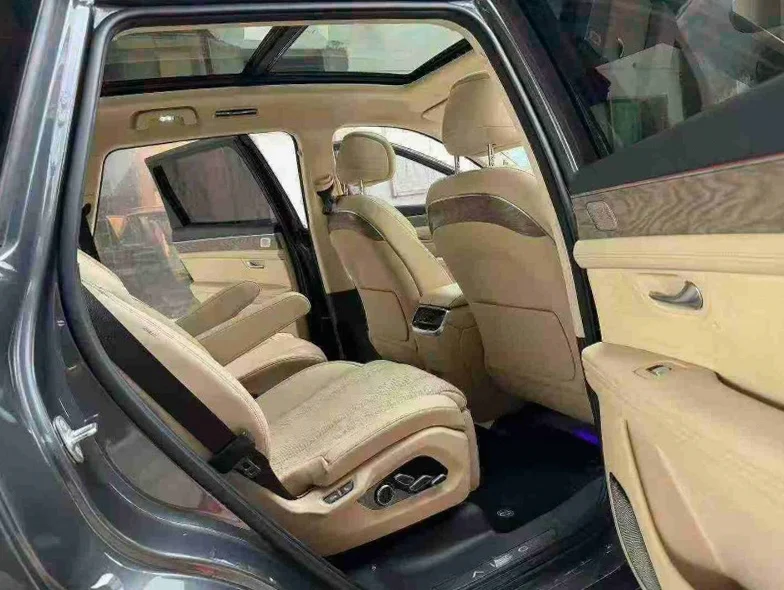 华为智选问界 内饰前排