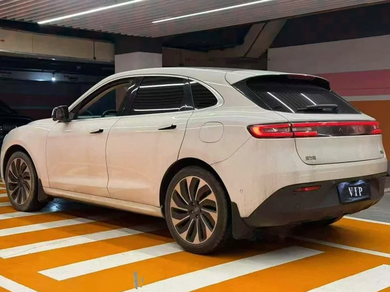 华为智选问界 内饰前排