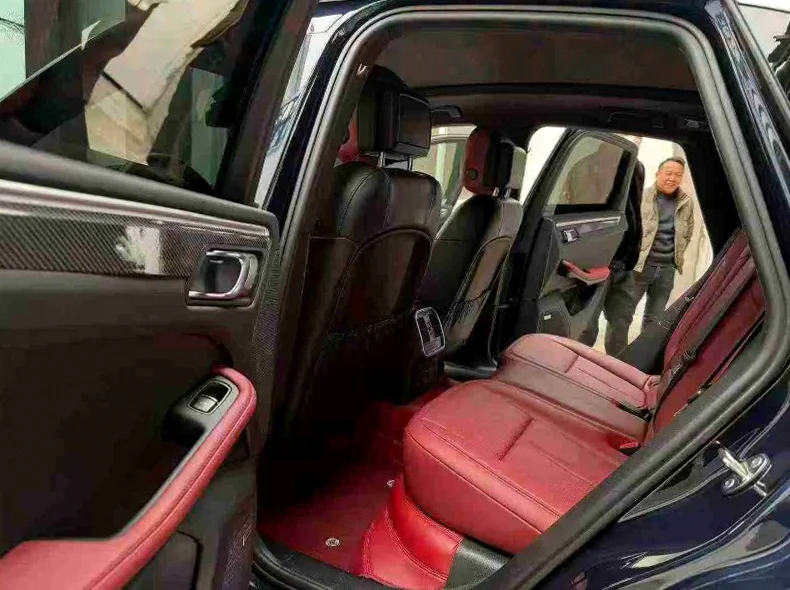 保时捷Macan 内饰后排