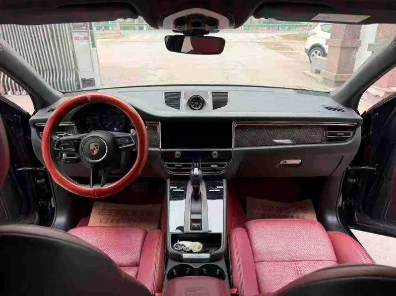 保时捷Macan 后面外观二