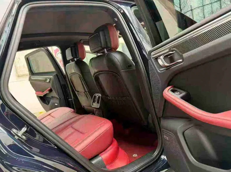 保时捷Macan 内饰前排