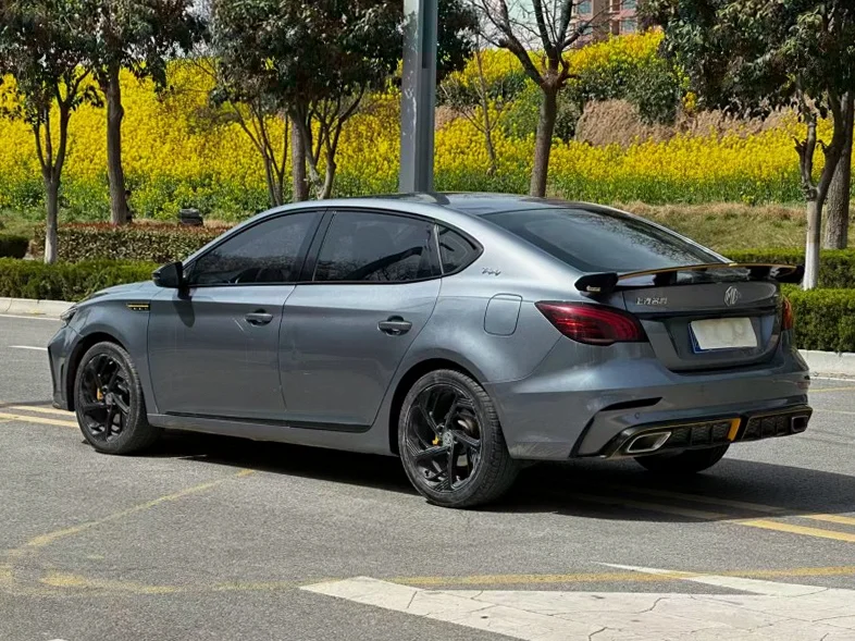 名爵6 内饰前排