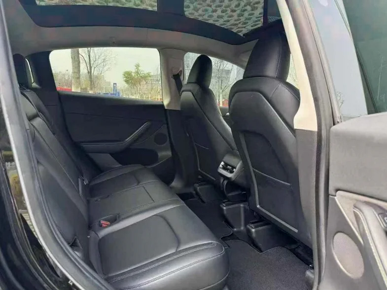 特斯拉MODEL 后面外观二