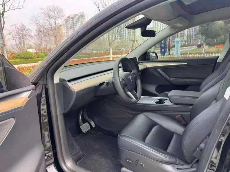 特斯拉MODEL 后面外观一