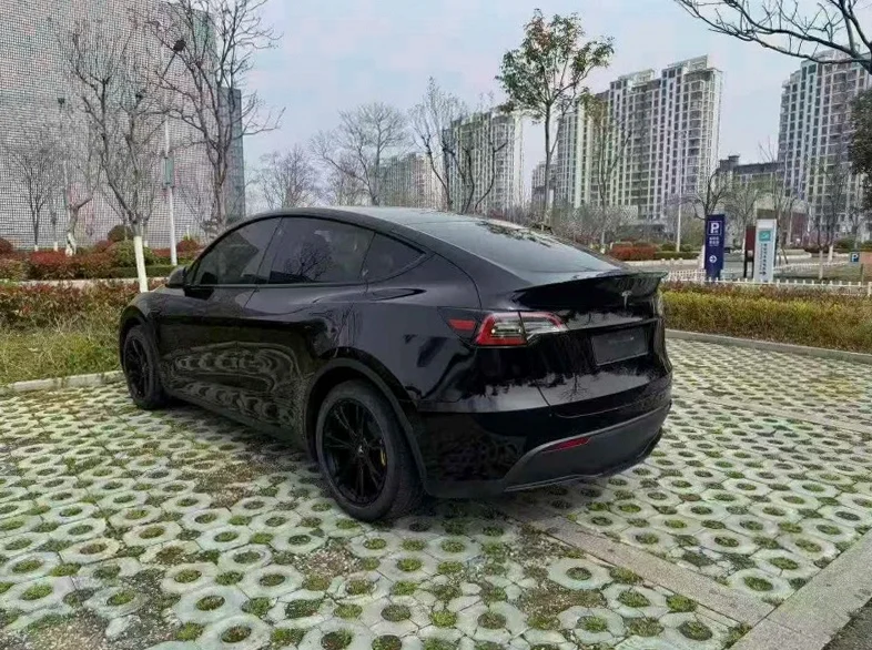 特斯拉MODEL 后面外观三