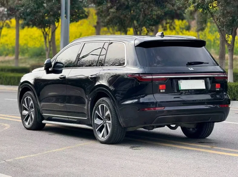 理想ONE 内饰前排