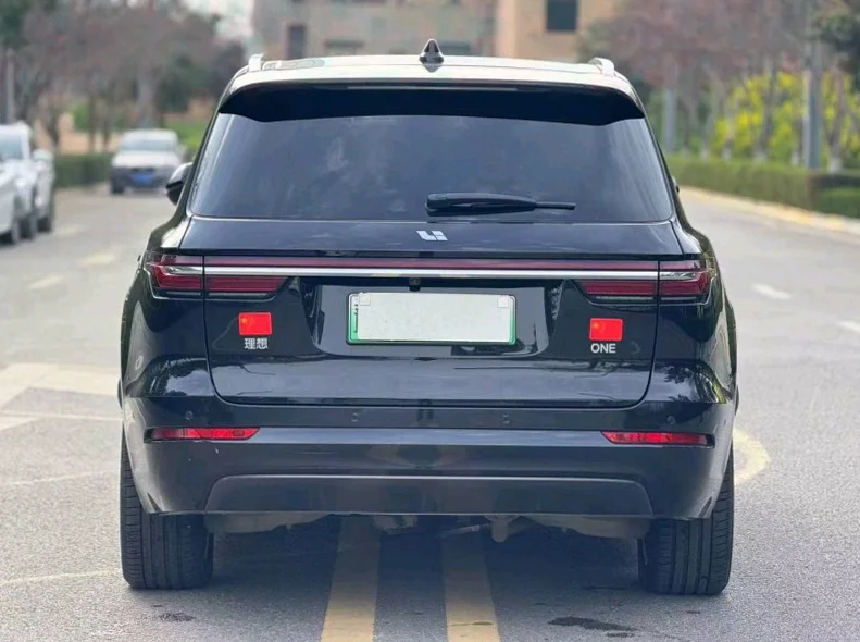 理想ONE 内饰后排