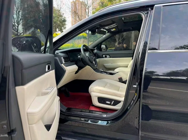 理想ONE 后面外观三