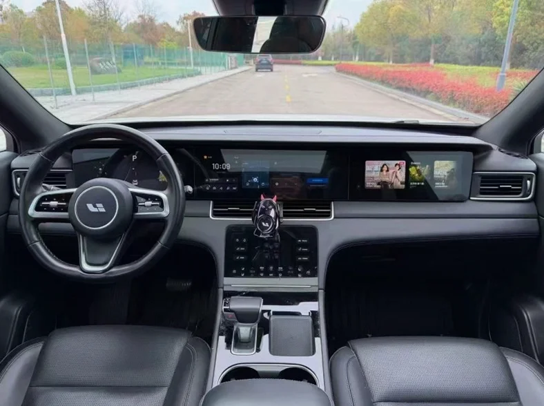 理想ONE 后面外观二