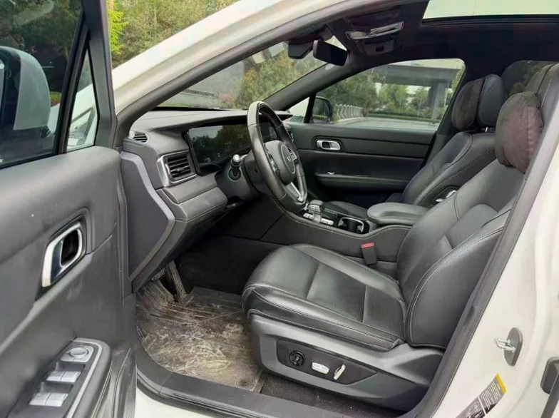 理想ONE 后面外观一