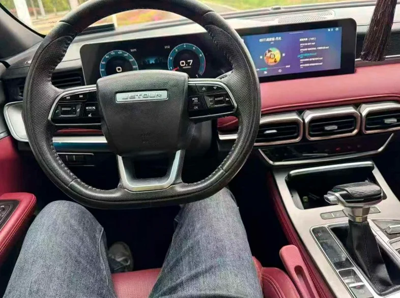 奇瑞捷途 内饰前排