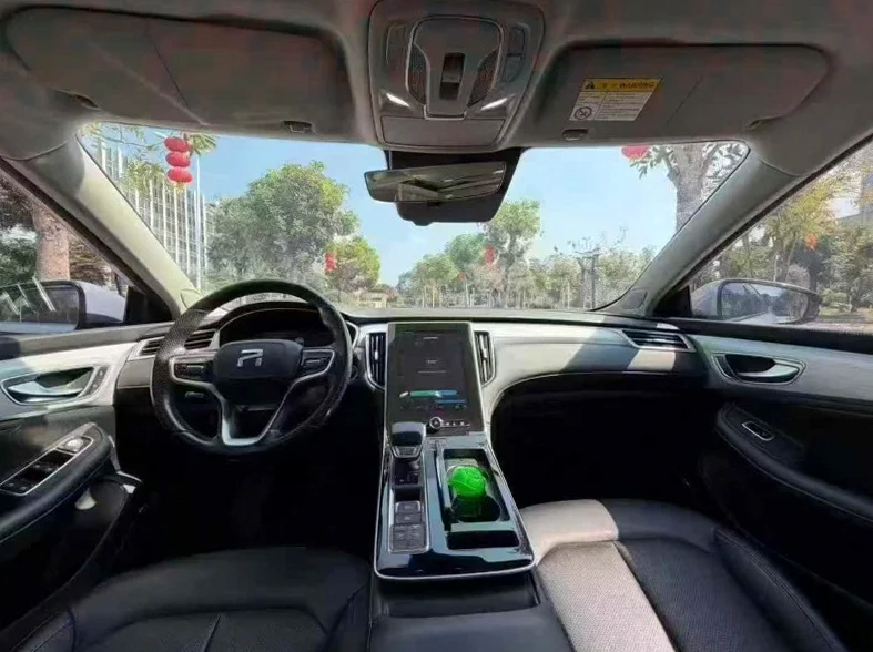 上汽集团飞凡ER6 后面外观一