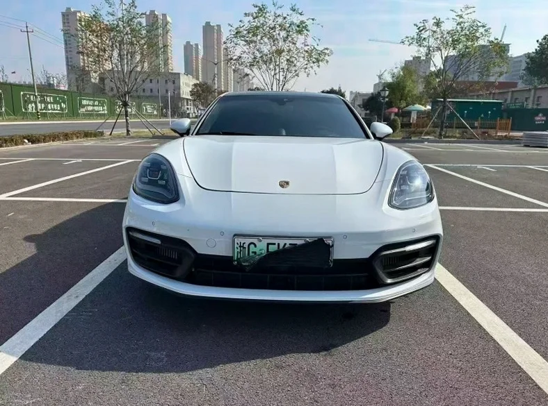 23年保时捷帕拉梅拉Panamera铂金版