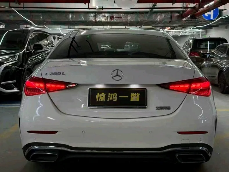 奔驰C 内饰后排