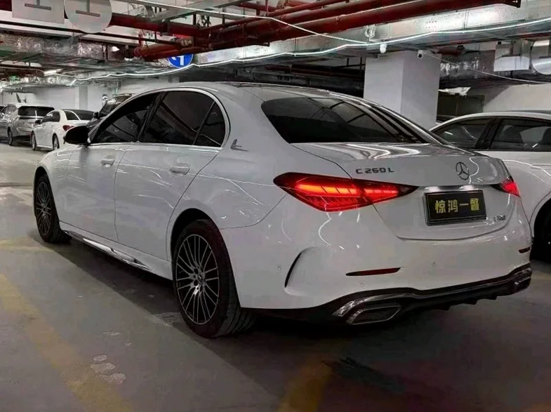 奔驰C 内饰前排