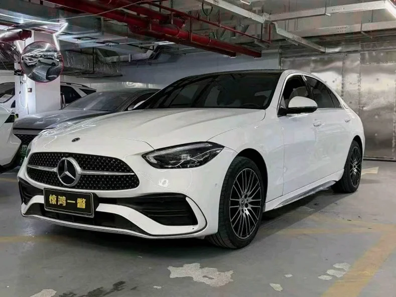 奔驰C 正面外观三