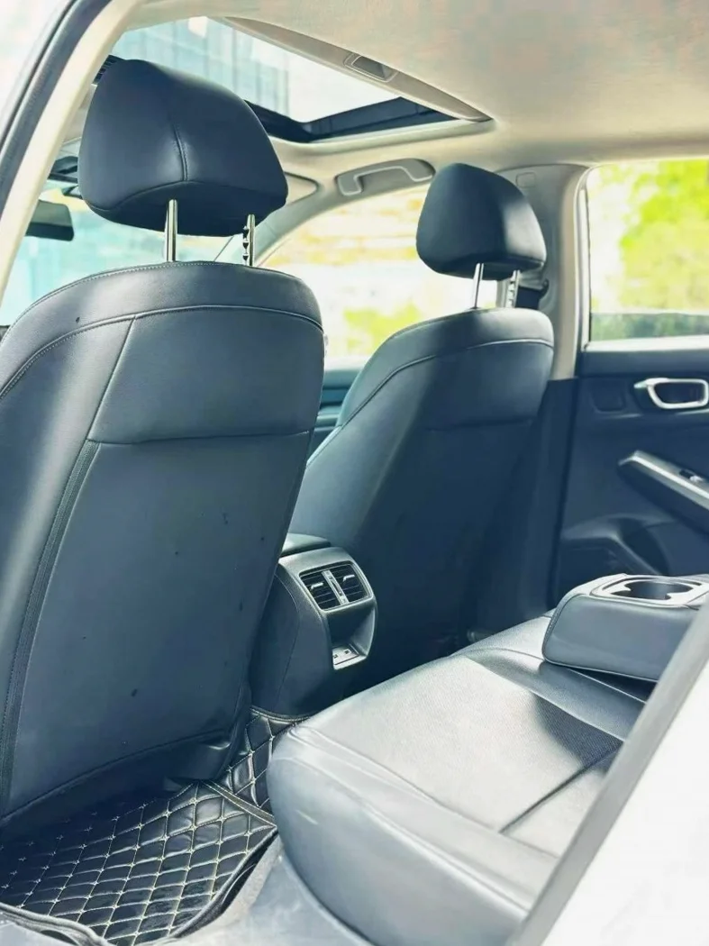 本田型格 后面外观一