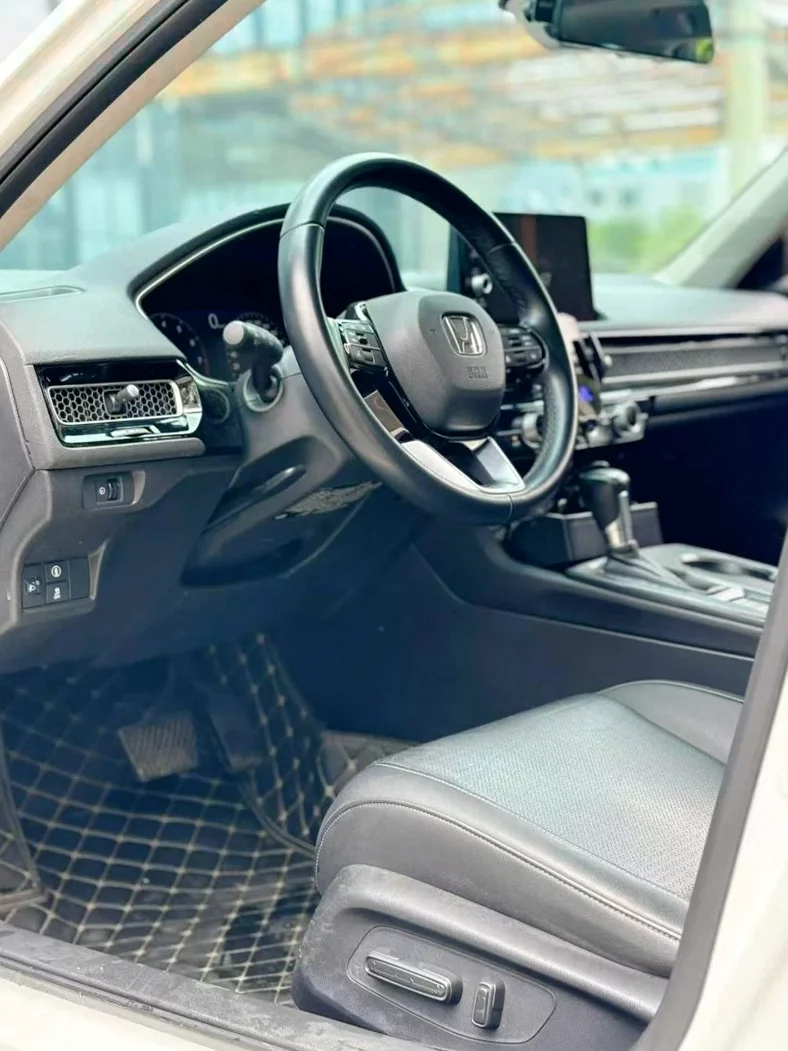 本田型格 后面外观三