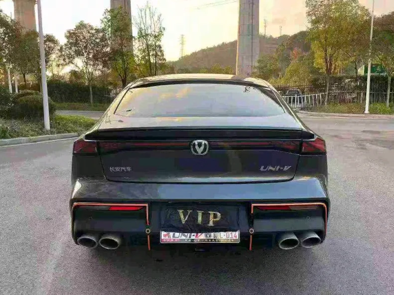 长安汽车UNI 内饰前排