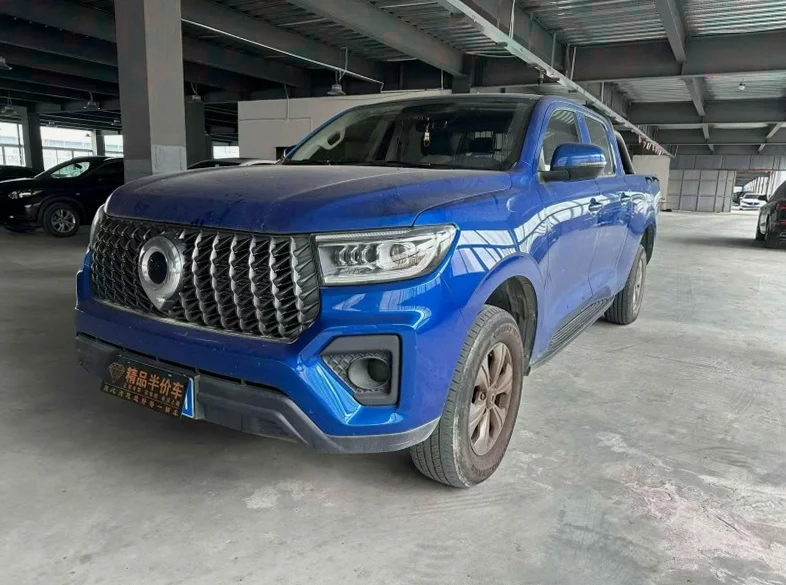 长城汽车炮 正面外观二