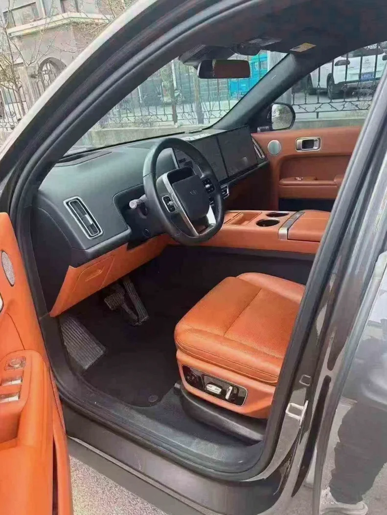 理想L7 后面外观三