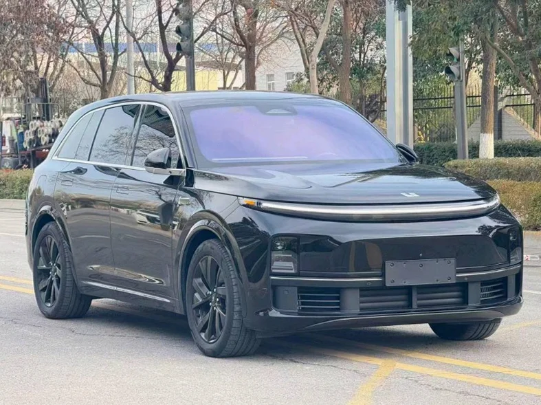 理想L7 正面外观二