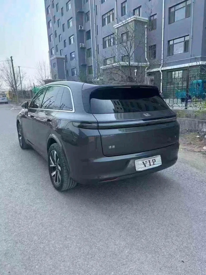 理想L7 内饰前排