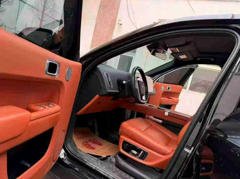 理想L9 后面外观一