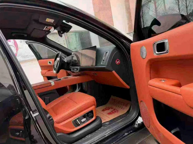 理想L9 后面外观三