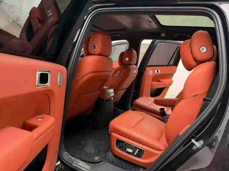 理想L9 内饰后排