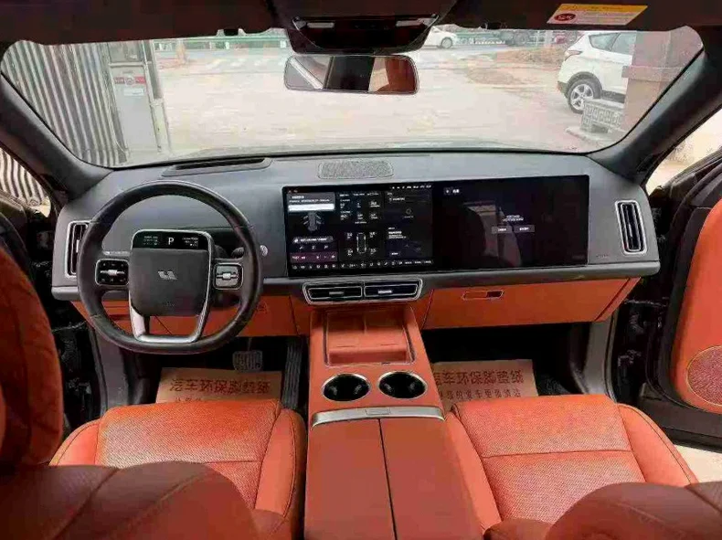 理想L9 后面外观二