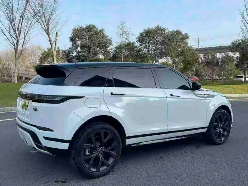 路虎极光 内饰前排