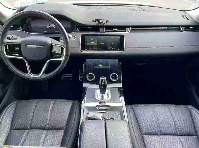 路虎极光 后面外观一