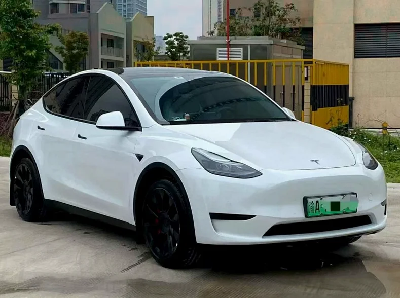 特斯拉MODEL 正面外观三