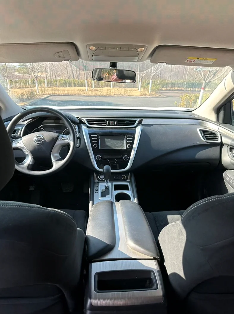 日产楼兰 后面外观二