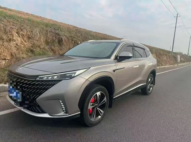 荣威RX5 正面外观三