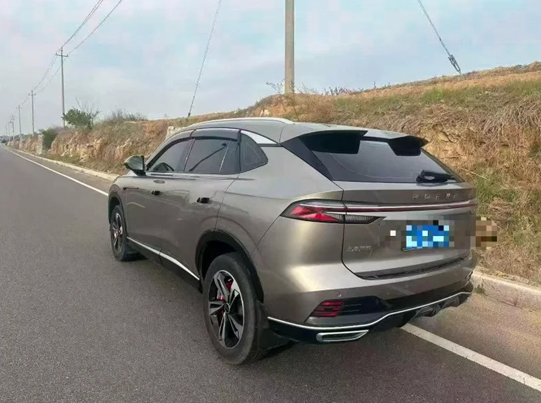 荣威RX5 内饰前排