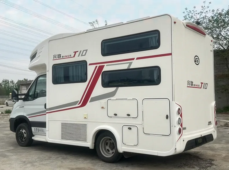 依维柯房车 后面外观一