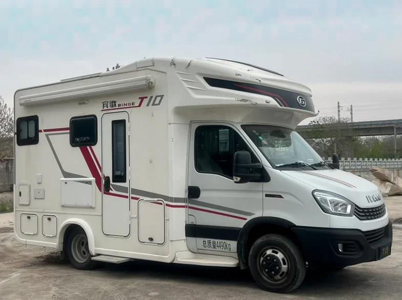 依维柯房车 正面外观二