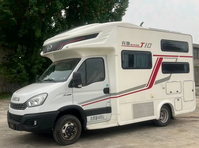 依维柯房车 正面外观三